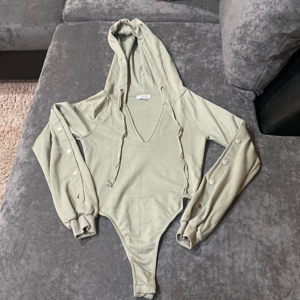 Fashion Nova olive green XS hooded sweatshirt bodysuit
